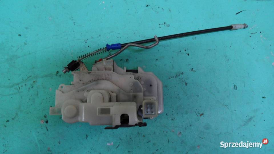 FIAT QUBO 13r zamek drzwi prawy przód