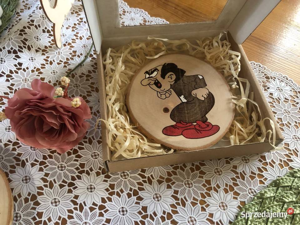 Podstawka grafika Gargamel malowane na drewnie podkarpackie
