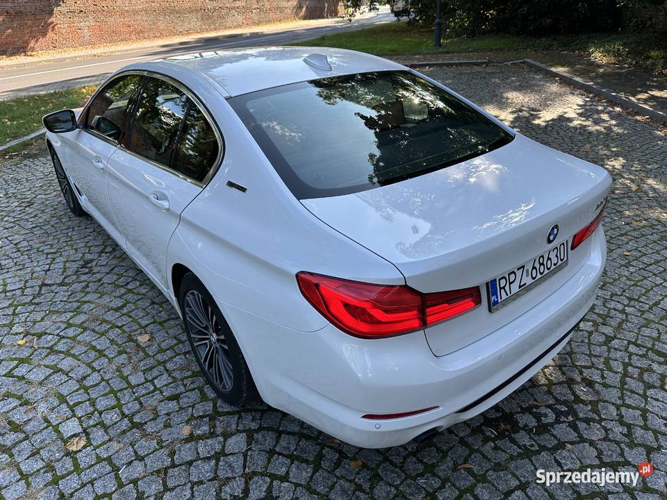 BMW G30 530e plugin hybrid xdrive sportline stan Sieniawa sprzedam