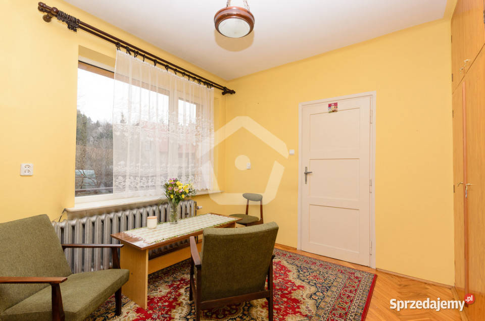 Dom z częścią pod lokal usługowy w centrum wolnostojący Błażowa