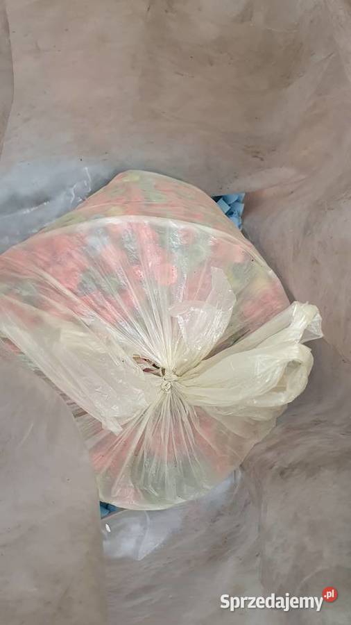Plastikowe małe nasadki różne kolory 2 worki mazowieckie Warszawa