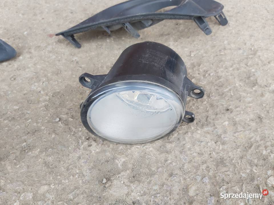 Reflektor przeciwmgłowy Toyota Avensis OE 81220 Korzecko