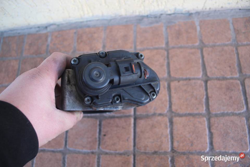 ZAWÓR EGR AUDI A4 B6 20 FSI 06D131503C