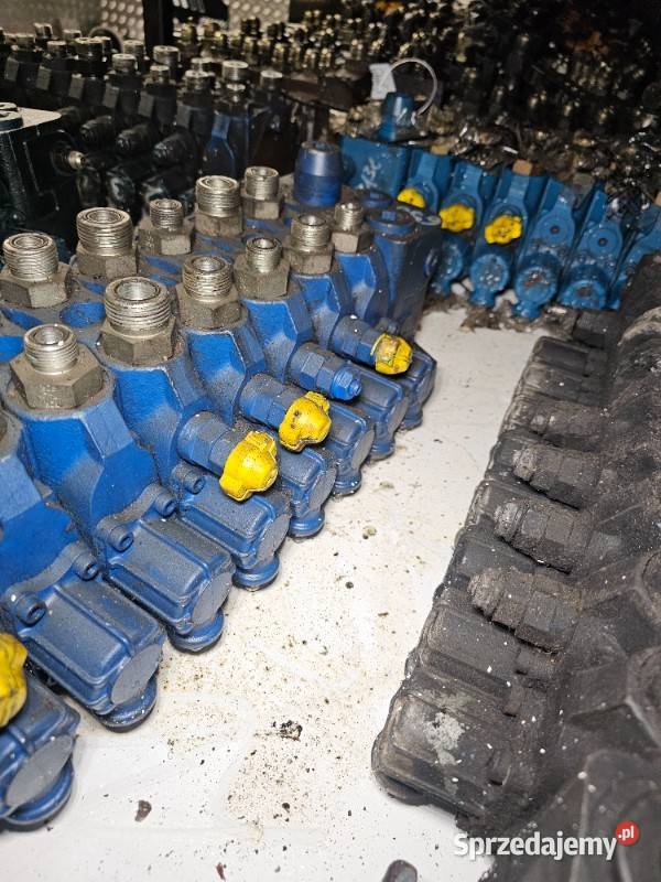 Rozdzielacz hydrauliczny tylni Holland Case Fiat