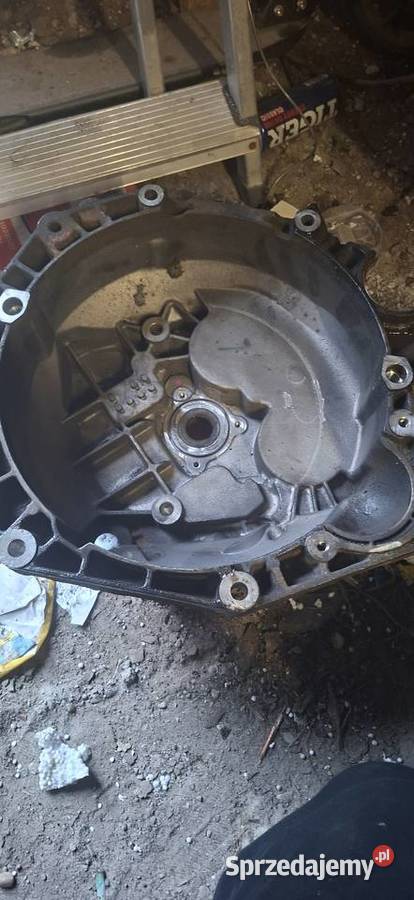 Sprzedam skrzynie biegow m32 na części zafira b Skrzynie biegów manualne sprzedam