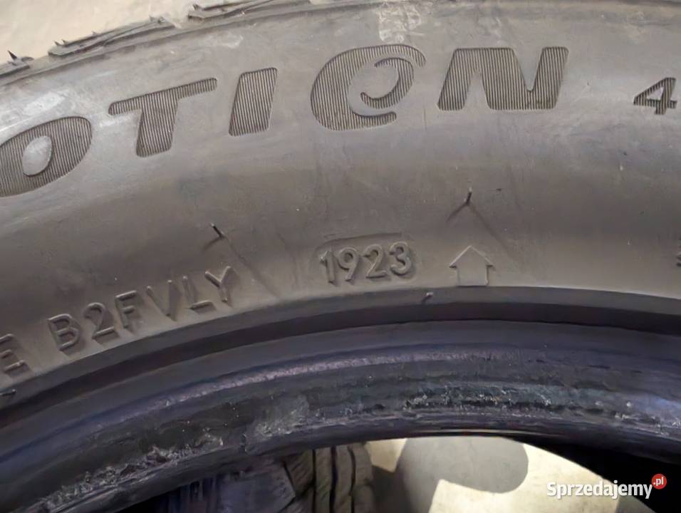 Opony wielosezonowe 2 sprzedam