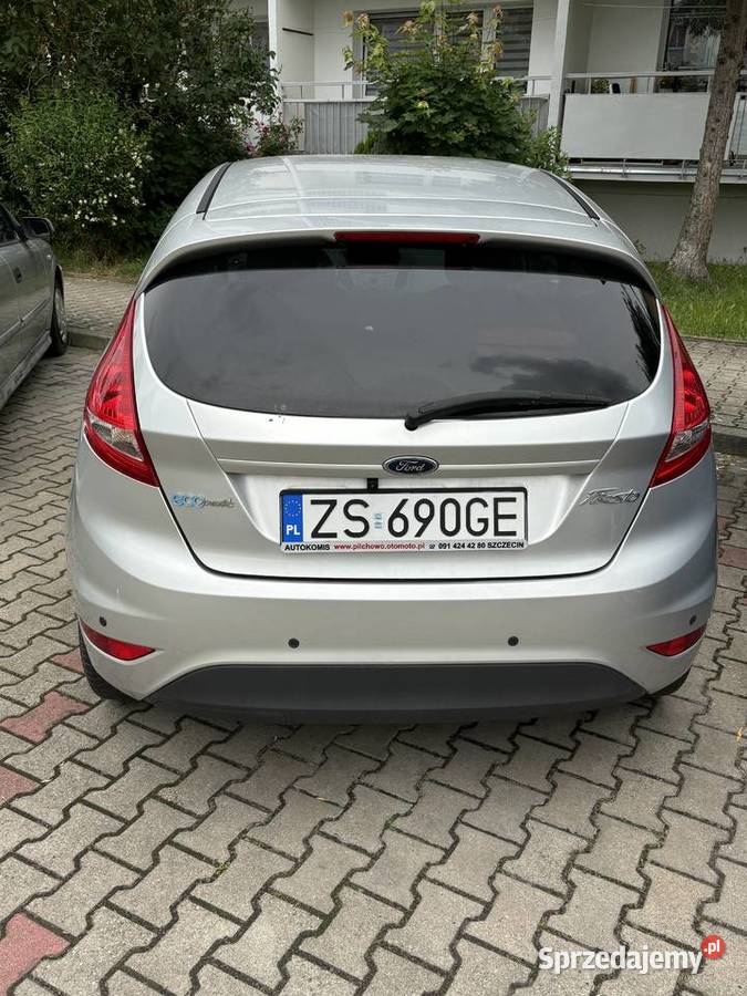 SPRZEDAM FORD FIESTA 2010 R Samochody osobowe Gryfino