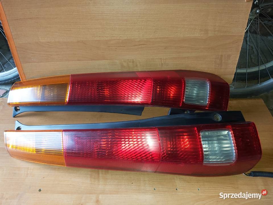 Lampy tylne prawa lewa honda crv II 20 2004r Rok produkcji 2004 Polanów