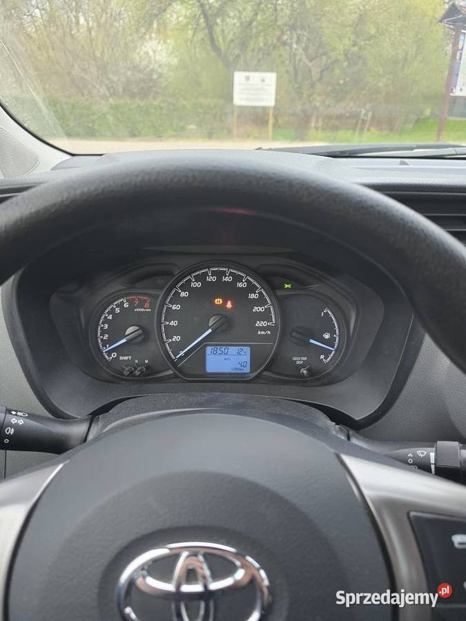 Toyota yaris 10 2018r idealna mały przebieg elektryczne szyby Samochody osobowe Starachowice