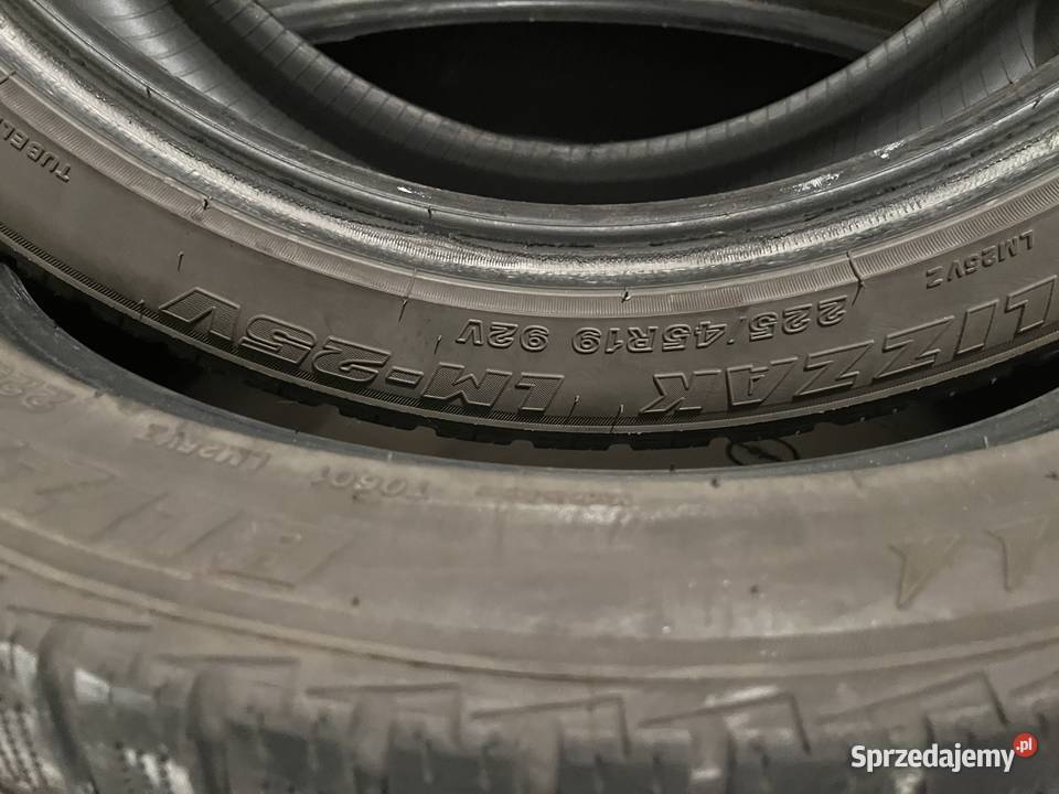 Opony zimowe Bridgestone Blizzak LM25V 2