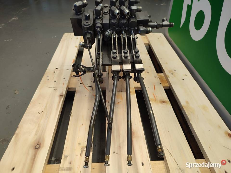 Rozdzielacz hydrauliczny R907282735 Valtra N123 Wilkowo