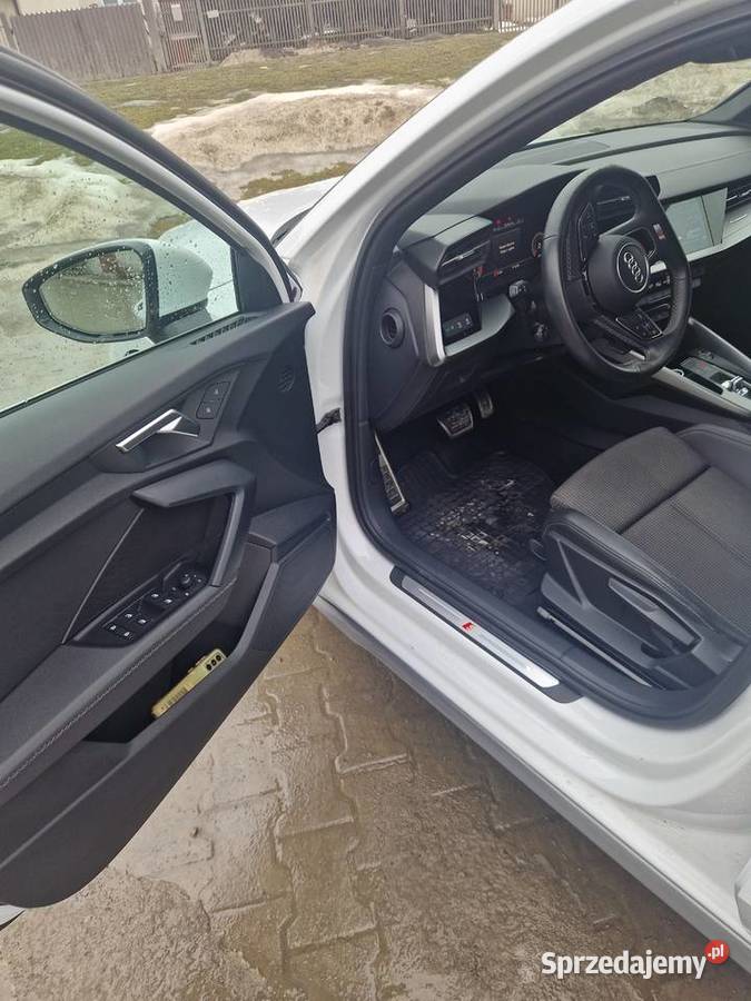 Audi A3 8y 15TFSI 2022 Super Stan Rok produkcji 2022 sprzedam