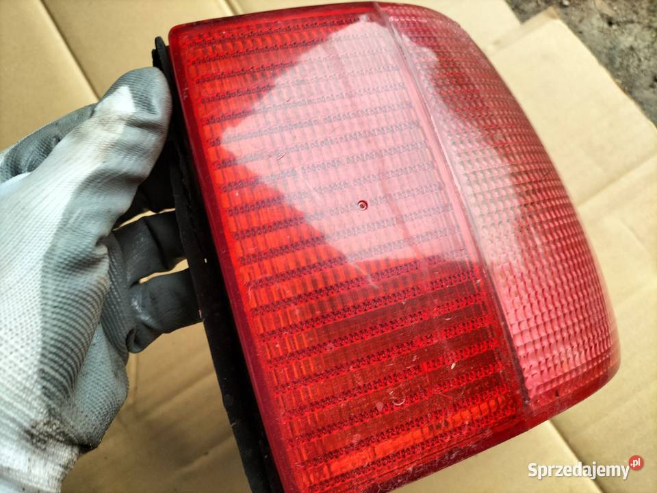 AUDI A6C4 A6 C4 SEDAN LAMPA TYŁ TYLNA PRAWA Kamień-Kolonia