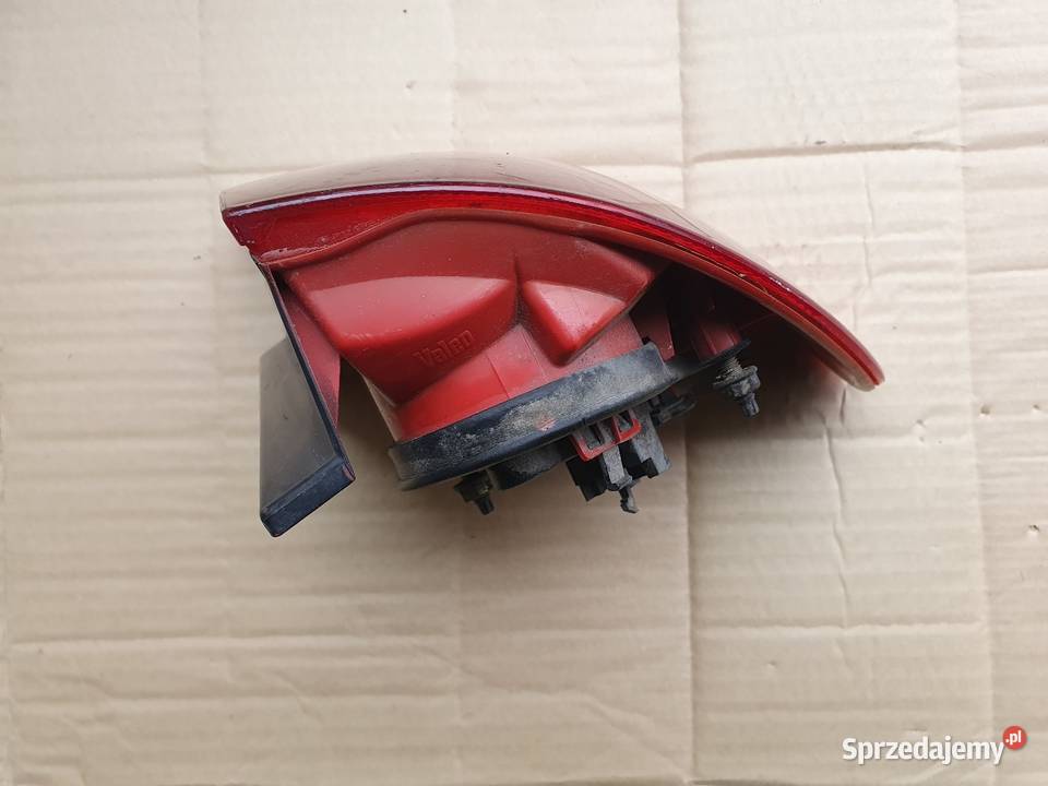 Lampa lewa tył toyota avensis t22 kombi Pszczyna