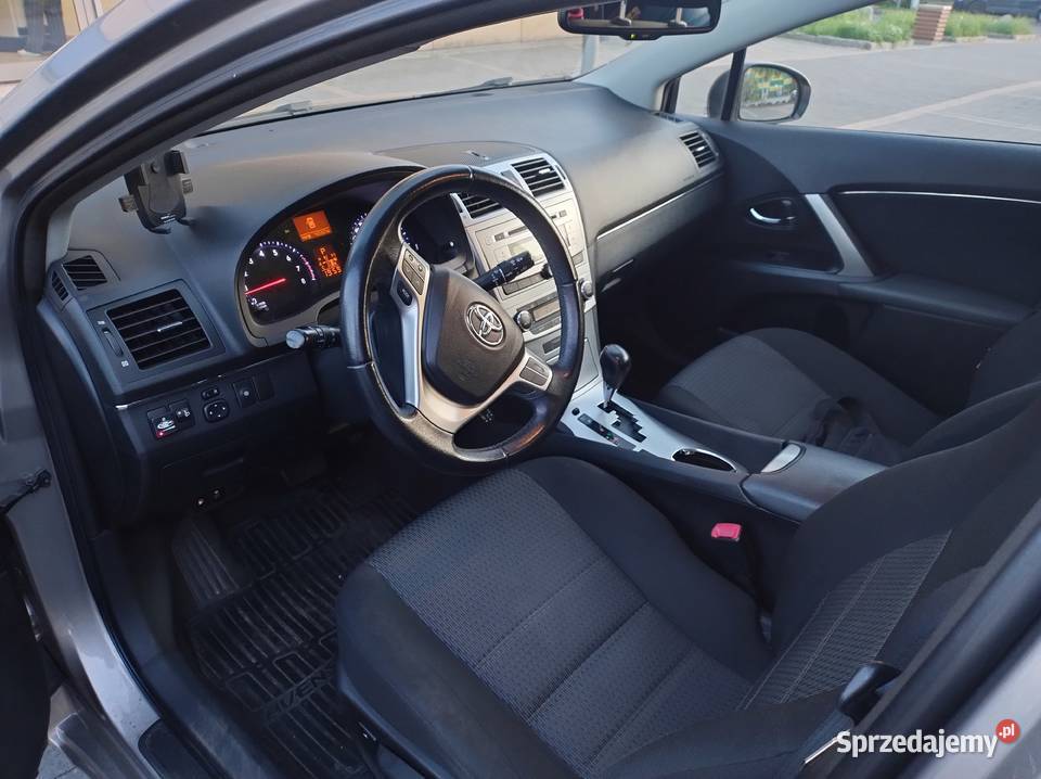 avensis t27 lift automat kombi 2014 nieuszkodzony Katowice