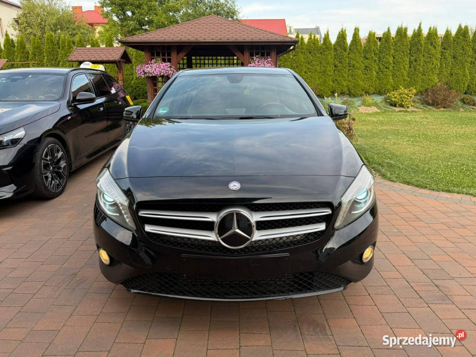 Mercedes A 180 Perfekcyjny bogata W176 2012 światła do jazdy dziennej Rzeszów