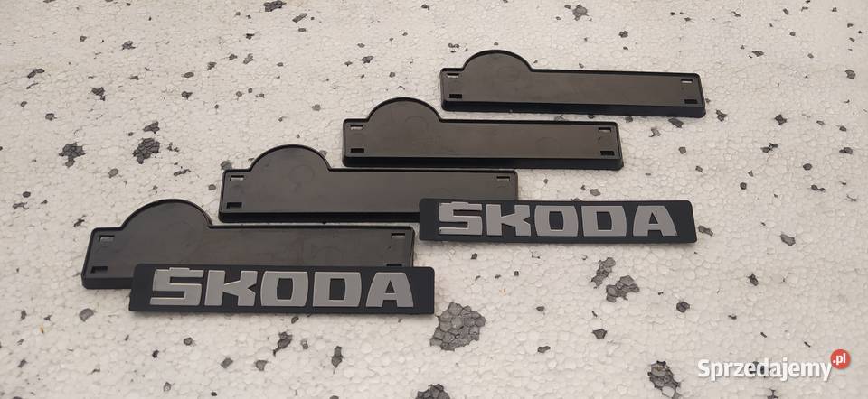 NOWY ZNACZEK PODKŁADKA EMBLEMAT SKODA 105 120L Świebodzice sprzedam