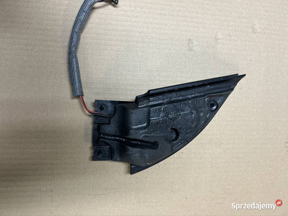 Osłona lusterka głośnik Passat b5 b5fl 3b0837994 Grudziądz