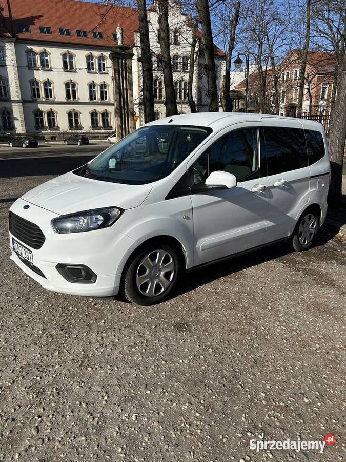 Ford Tourneo Courier 2021 15 diesel stan 180000km Zabrze
