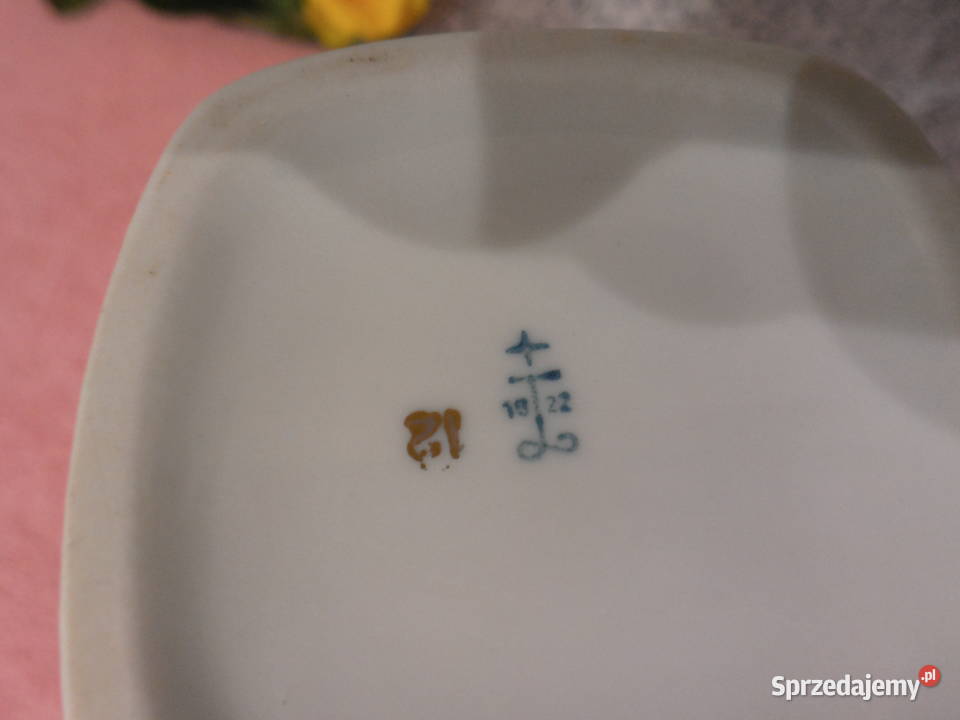 Fine Lichte China GDR Kwiatowy porcelanowy wazon Raszków