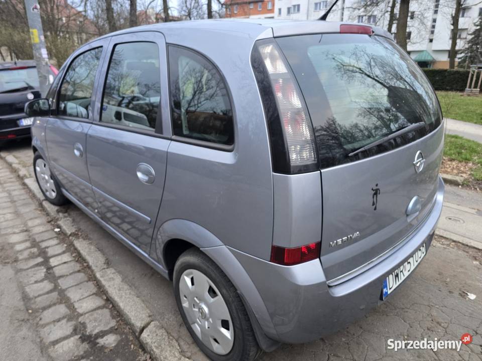 Meriva 14 benzynaSalon Polska mały przebieg Środa Śląska