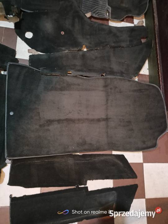 Mercedes 190 W201 wykładzina podłogowa czarna osobowe świętokrzyskie Skarżysko-Kamienna