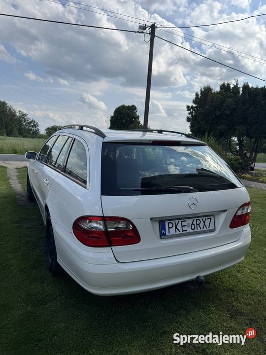 Mercedes W211 2004 Laski
