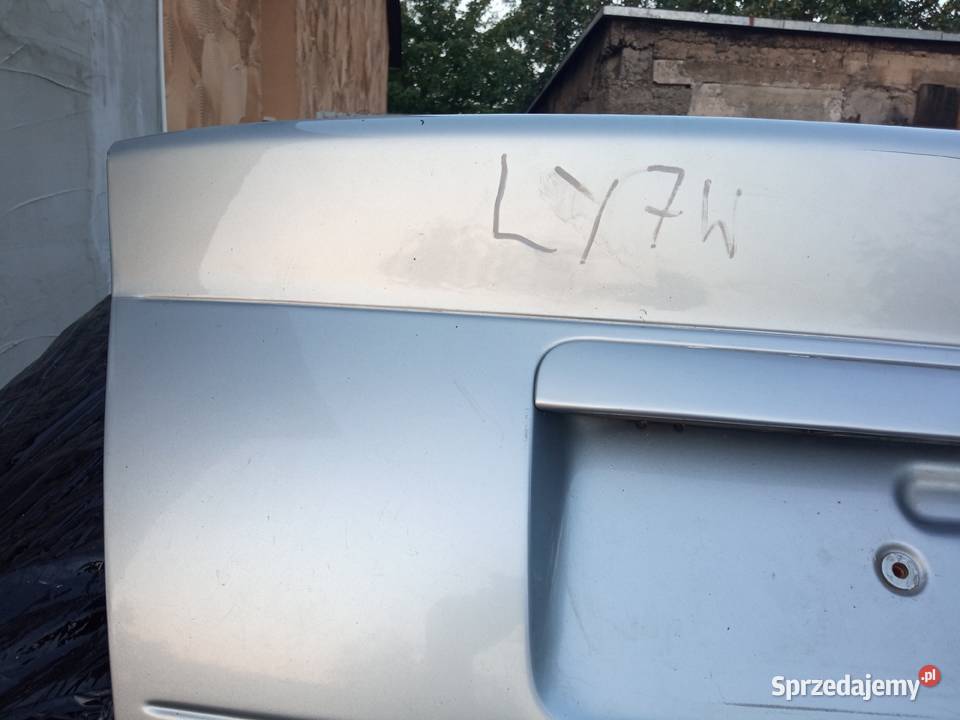 Tylna klapa bagażnika Audi A4 B5 sedan