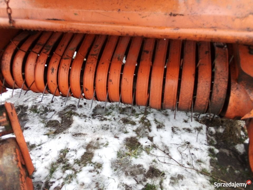 Przyczepa samozbierająca T124 Sadlno