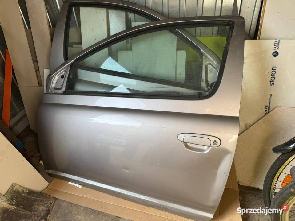 Komplet drzwi przednich Toyota Yaris 1 TS gen 3D osobowe Brok