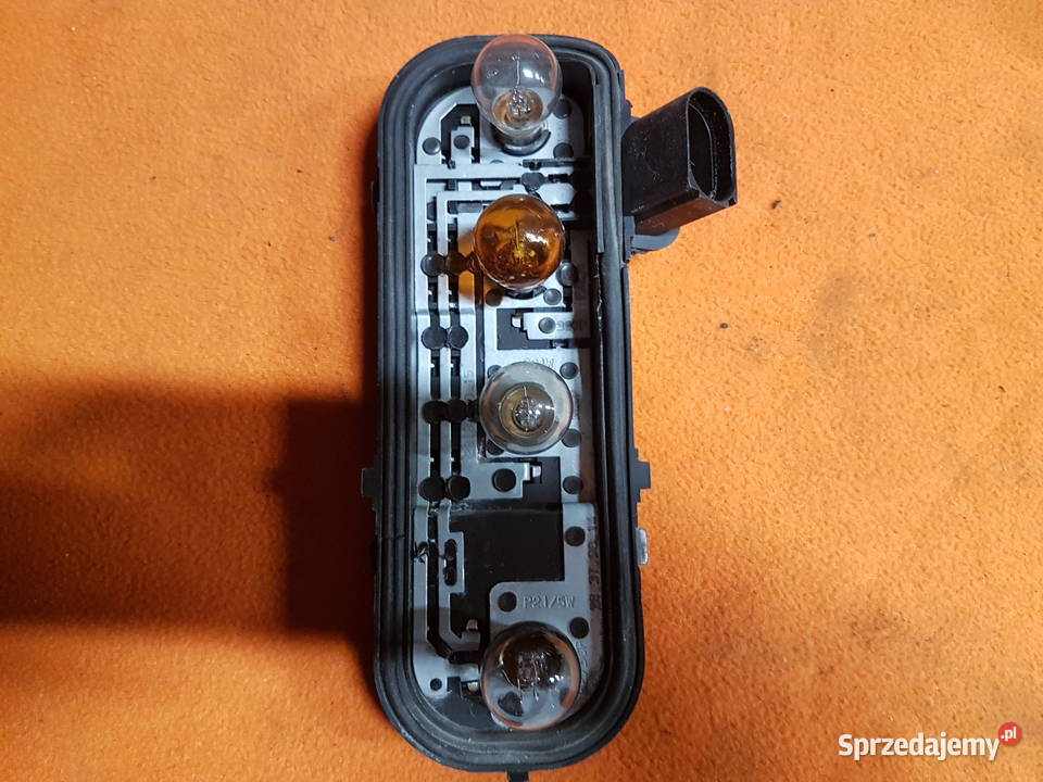 AUDI A4 B6 AVANT KOMBI WKLAD LAMPY TYL PRAWY osobowe Turek