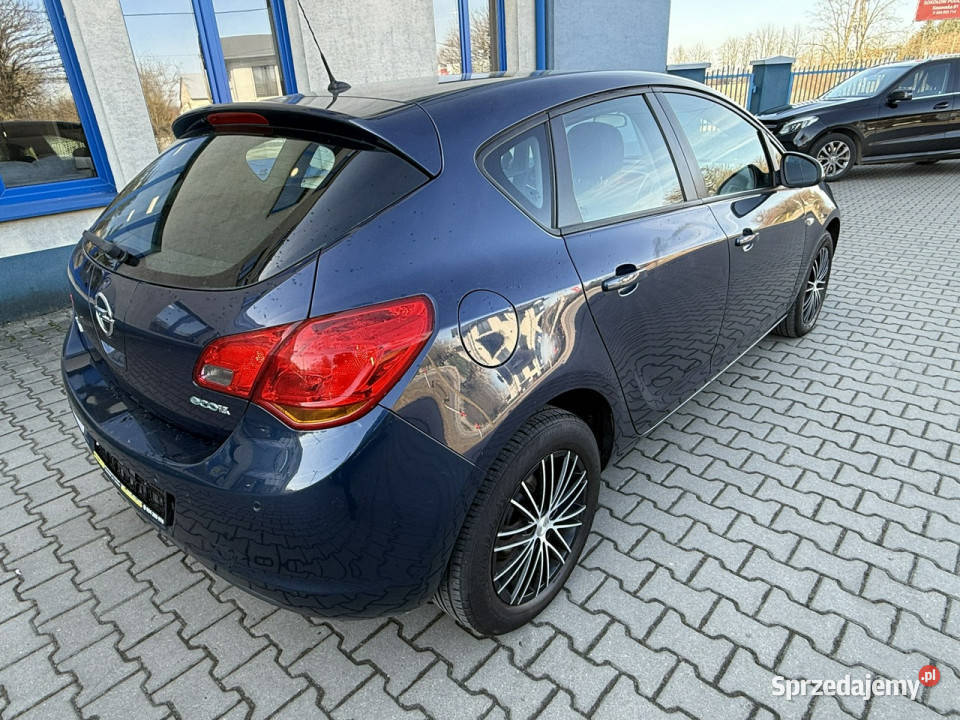 Opel Astra Opel Astra IV 14B 2011r Hatchback 1398cm3 Sokołów Podlaski