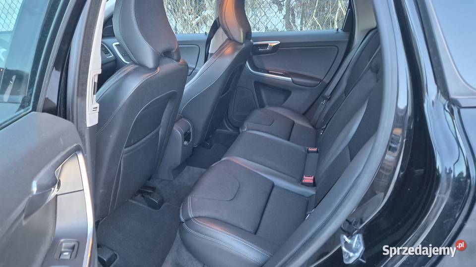 VOLVO XC60 20 181 ZAREJESTROWANY SERWISIE komputer pokładowy Rzeszów