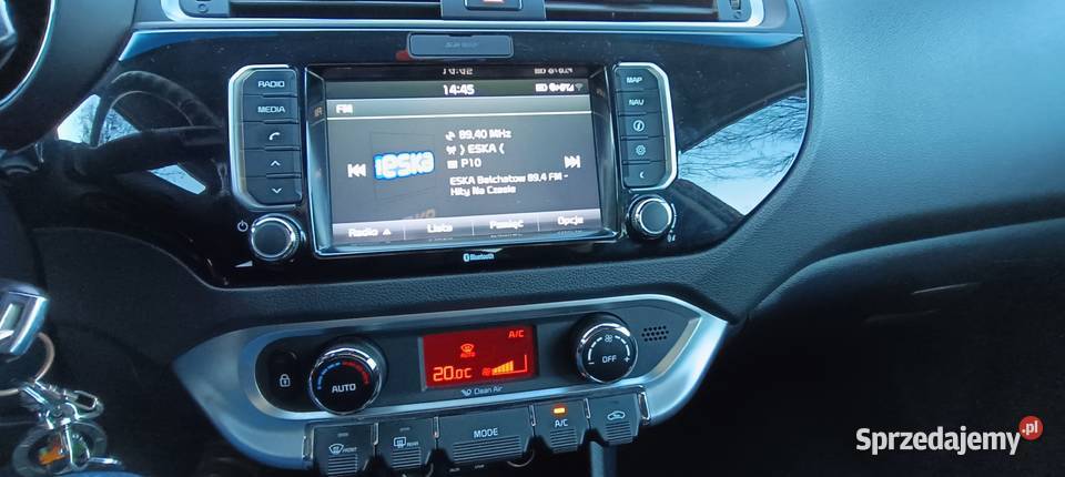 Ładna KIA RIO z 2016r Niski przebieg 63350 nieuszkodzony