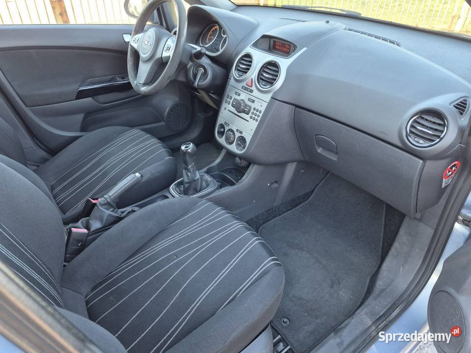 Opel Corsa 2010 80KM sprzedam