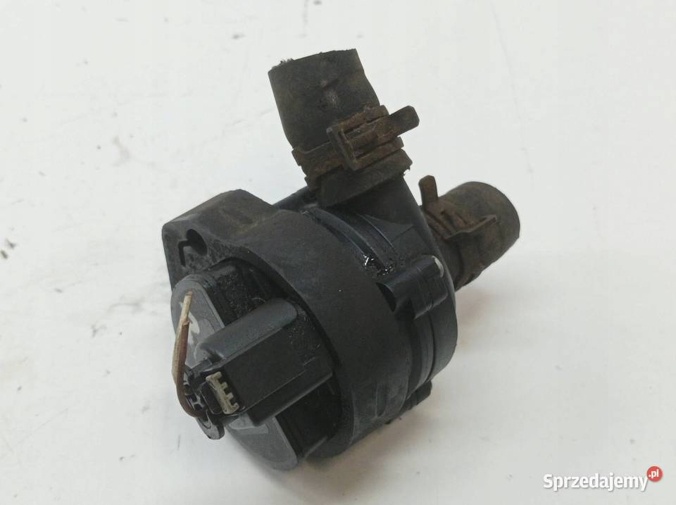 POMPA WODY OBIEGU 20 CDI MercedesBenz Eklasa V świętokrzyskie sprzedam