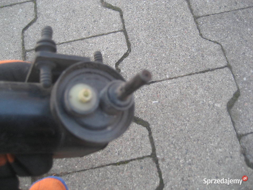 audi 80 100 c4 pompka pompa powietrza 811907325 wielkopolskie Rakoniewice