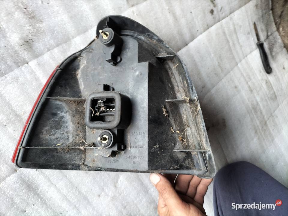 Renault Twingo LAMPA PRAWA TYLNA TYŁ sprzedam