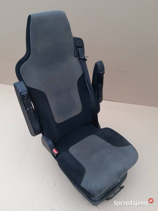 MAN TGX EURO 6 FOTEL KIEROWNY LEWY Fotele i kanapy Bieleń