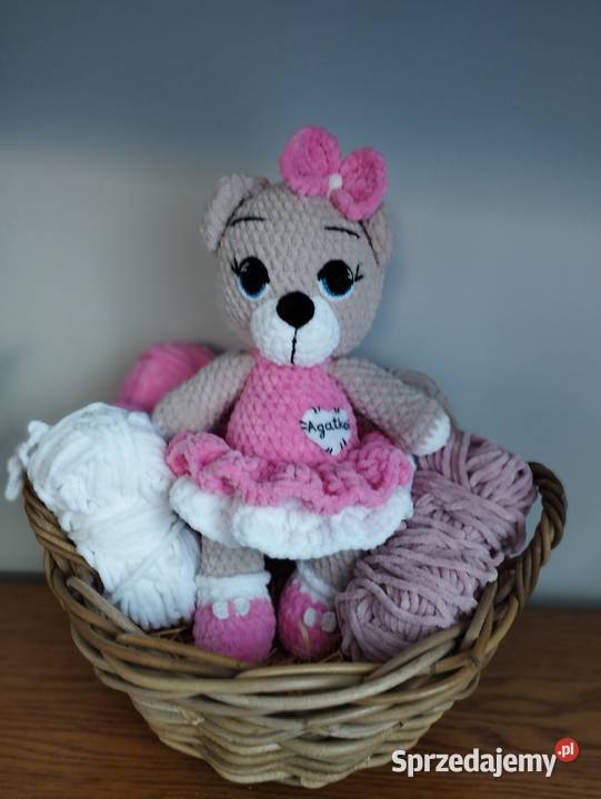 Miś przytulanka dziewczynki na szydełkumaskotka Ruda Śląska