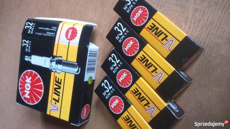 Świece zapłonowe NGK VLINE 32 Ciechanów sprzedam