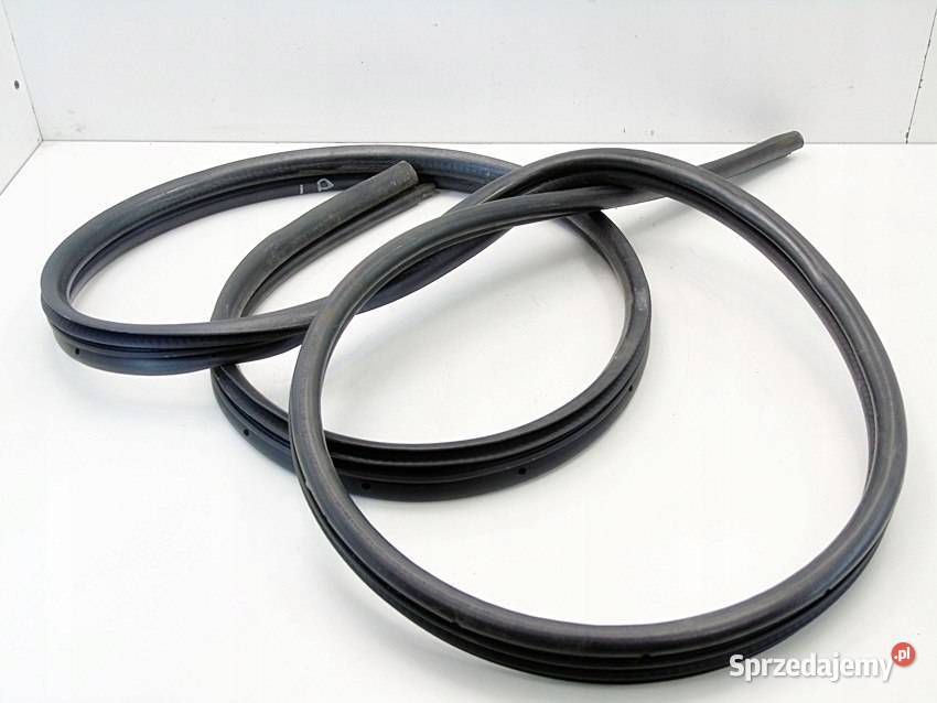 Uszczelka wnęki drzwi lewy przód Nissan Almera osobowe Sosnowiec