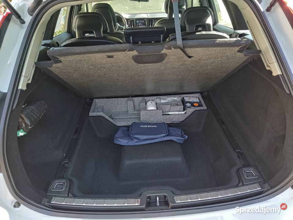 Zadbane Volvo XC 60 II szuka nowego właściciela serwisowany w ASO Pabianice