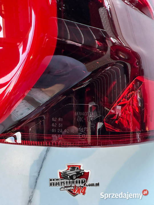 Lampa Oryginalna Prawa Tylna oświetlenie TOYOTA Progi Pasłęk