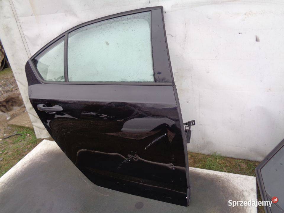 DRZWI PRAWE TYŁ SKODA OCTAVIA III SEDAN LF9R 12 Drzwi Rakoniewice