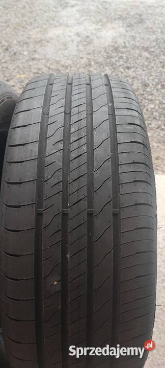 Opony letnie 215 55 18 Goodyear Stróże