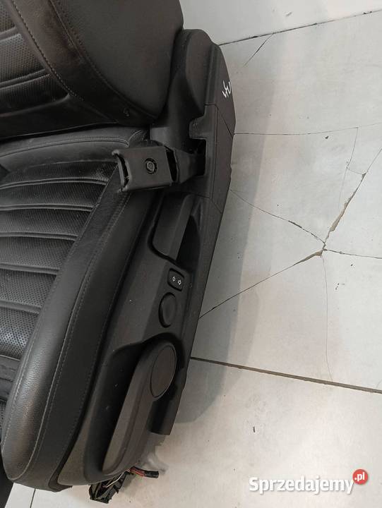 FOTELE LEWY KIEROWCY EU SKÓRA GRZANY Opel Fotele i kanapy