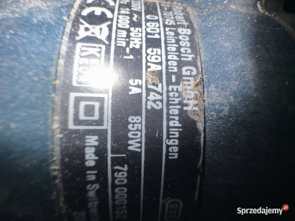 Bosch GHO 4082 C Professional strug