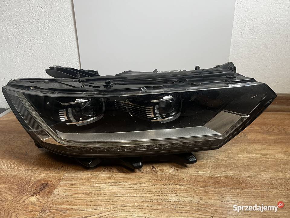 Reflektor VW passat prawy 3G1941082C Części samochodowe dolnośląskie sprzedam