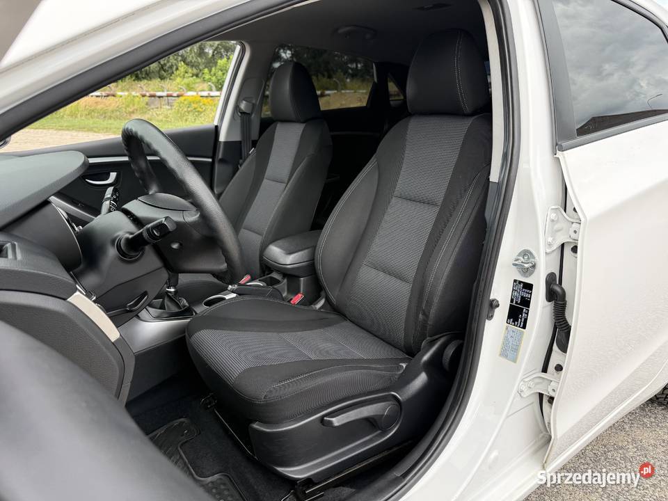 Hyundai i30 14 BENZYNA Klimatyzacja Nawigacja autoalarm Konin
